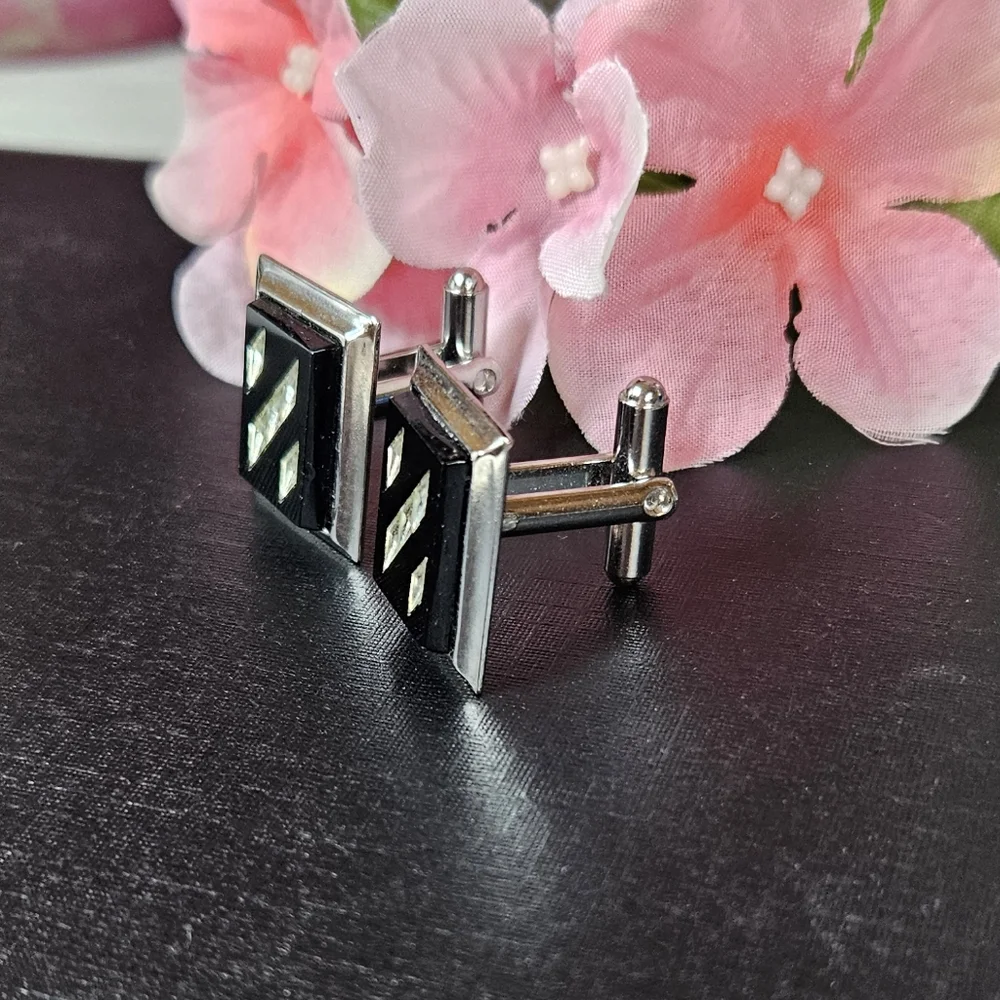 Vintage Art Deco Glass Crystal Black & Silver Cuff Links
